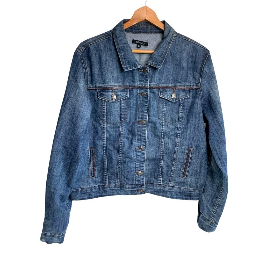 Relativity Denim Jacket Womens XL Blue Medium Wash Moto Biker Rugged Trucker